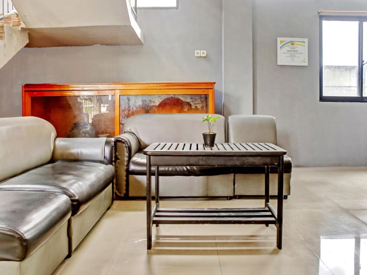 Super Oyo 3903 Sweethome Syariah Guesthouse Martapura  المظهر الخارجي الصورة